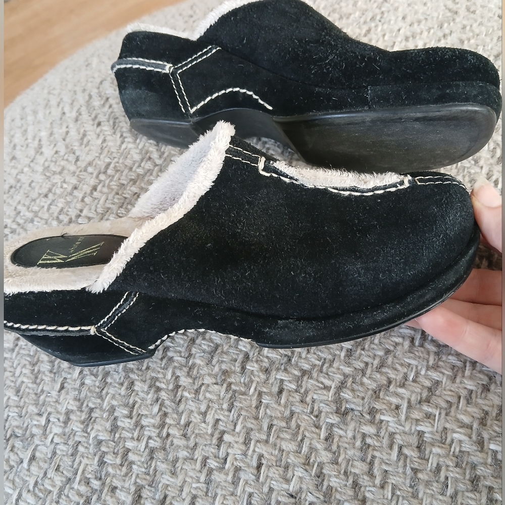 WHITE MOUNTAIN Heel Ladies WOMENS Clogs Loafers Sz 6.5 black leather Shoes